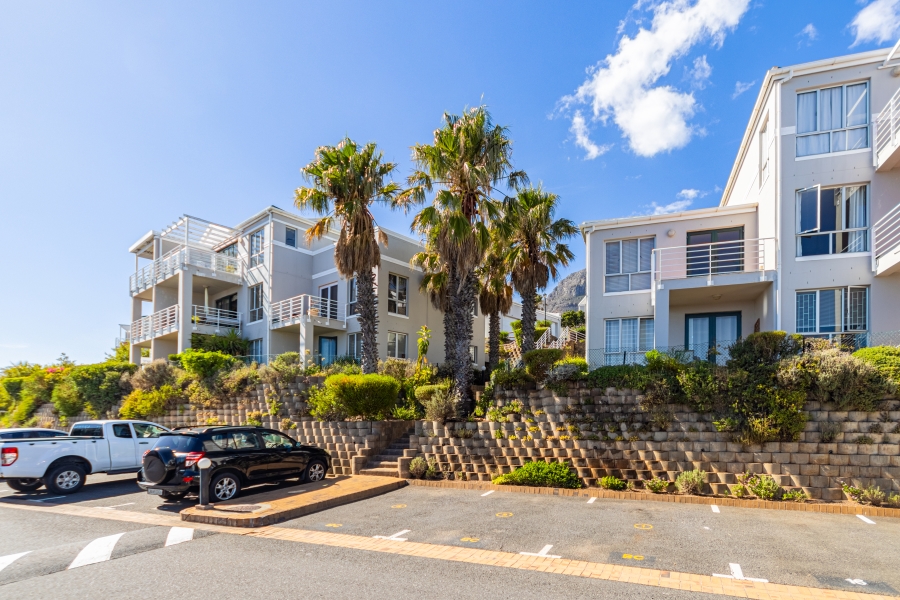 To Let 2 Bedroom Property for Rent in Vredehoek Western Cape